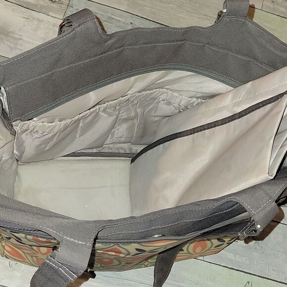 JJ Cole Floral Diaper Bag - Picture 6 of 6